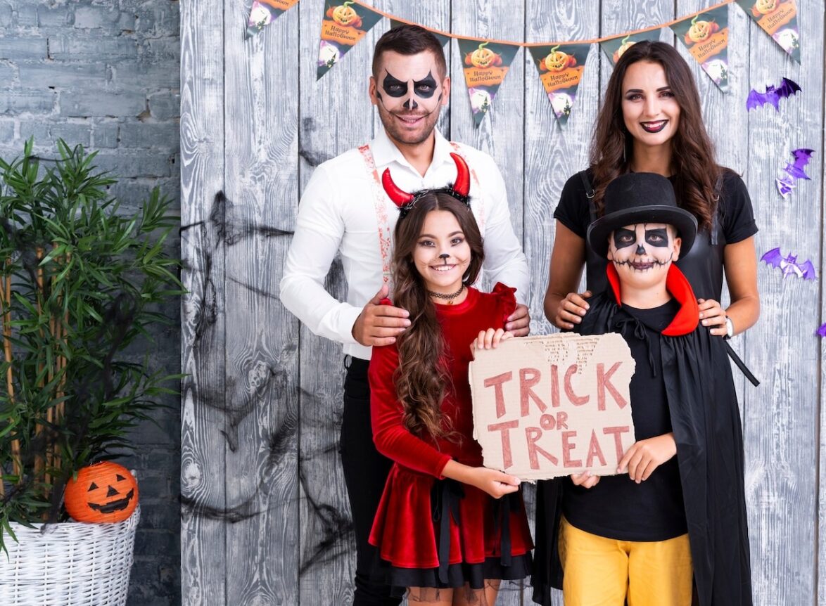 halloween family ready trick tre